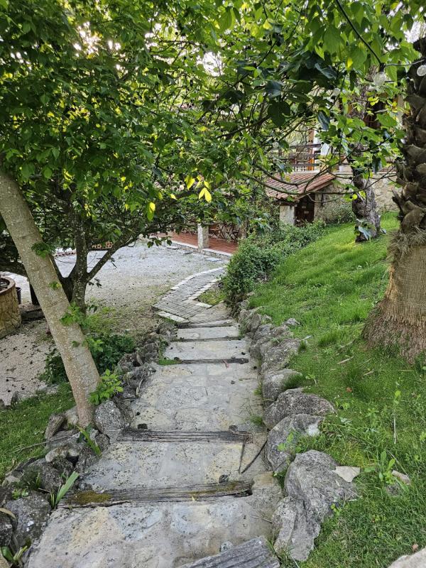 common-garden-path-1