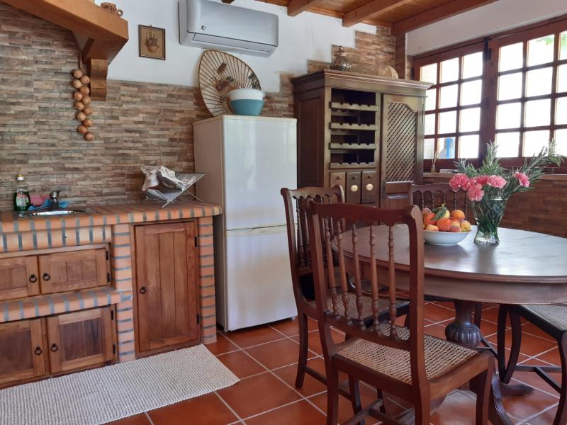 common-kitchen-1