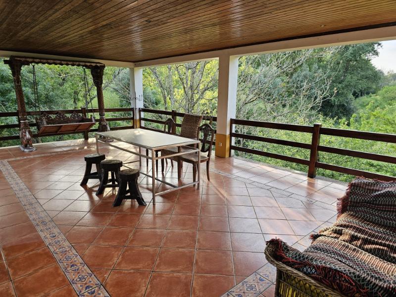 common-veranda-2